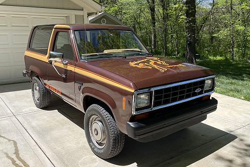 Brown 1984 Ford Bronco II With Hood Decal